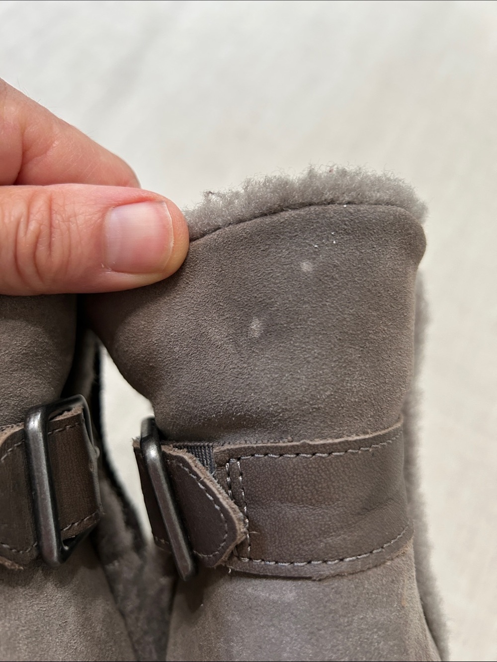 UGG Aika Sneaker Women's Gray Suede Shearling High-Top Boots Side Buckle Size 9 - Picture 7 of 12